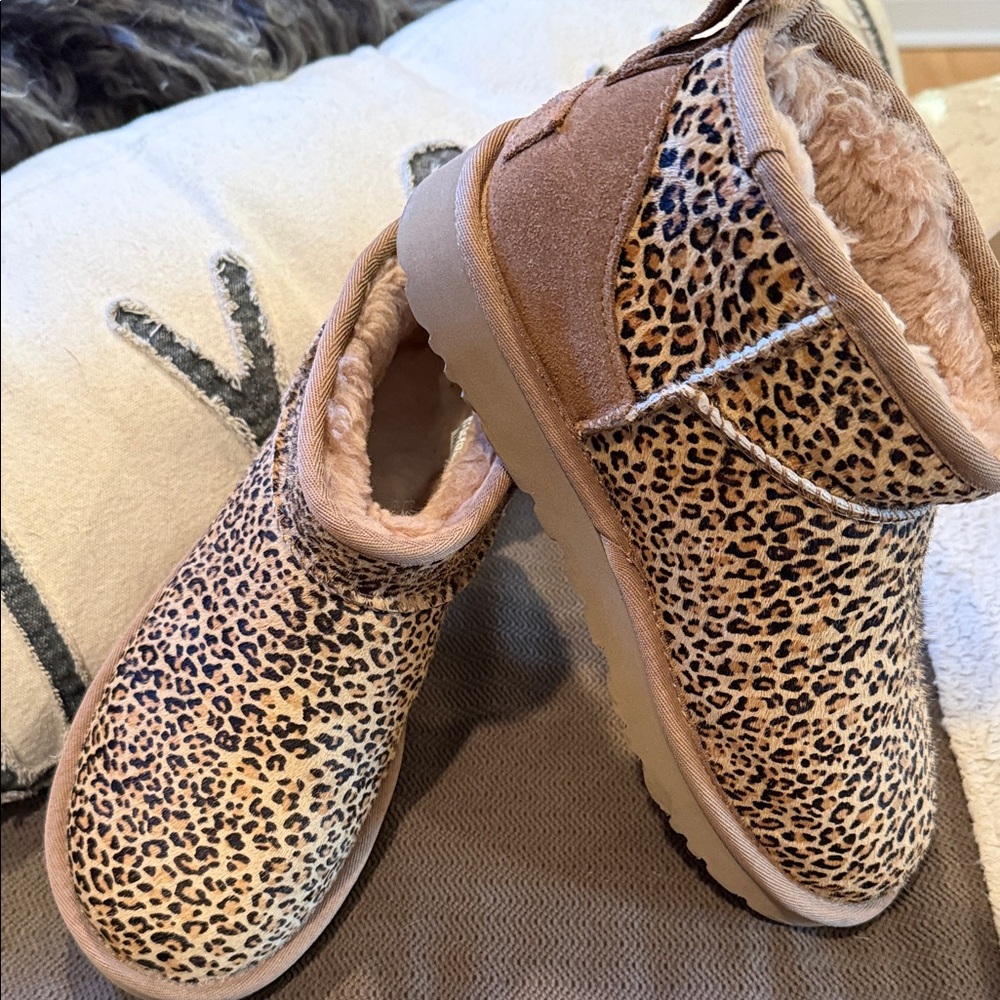 UGG Ultra Mini Speckles Boots - Tan